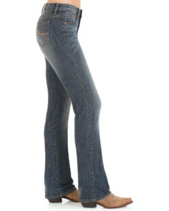 Wrangler Women's Aura Instantly Slimming Jeans - Plus -Ariat || Wrangler || FREE PEOPLE Sales Store 2000222390 402 D1