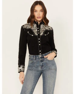 Scully Women's Silver Western Embroidered Shirt -Ariat || Wrangler || FREE PEOPLE Sales Store 2000243972 040 P1
