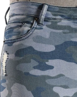 Tractr Women's High Rise Camo Skinny Jeans -Ariat || Wrangler || FREE PEOPLE Sales Store 2000254512 402 D2