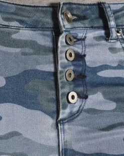 Tractr Women's High Rise Camo Skinny Jeans -Ariat || Wrangler || FREE PEOPLE Sales Store 2000254512 402 D3