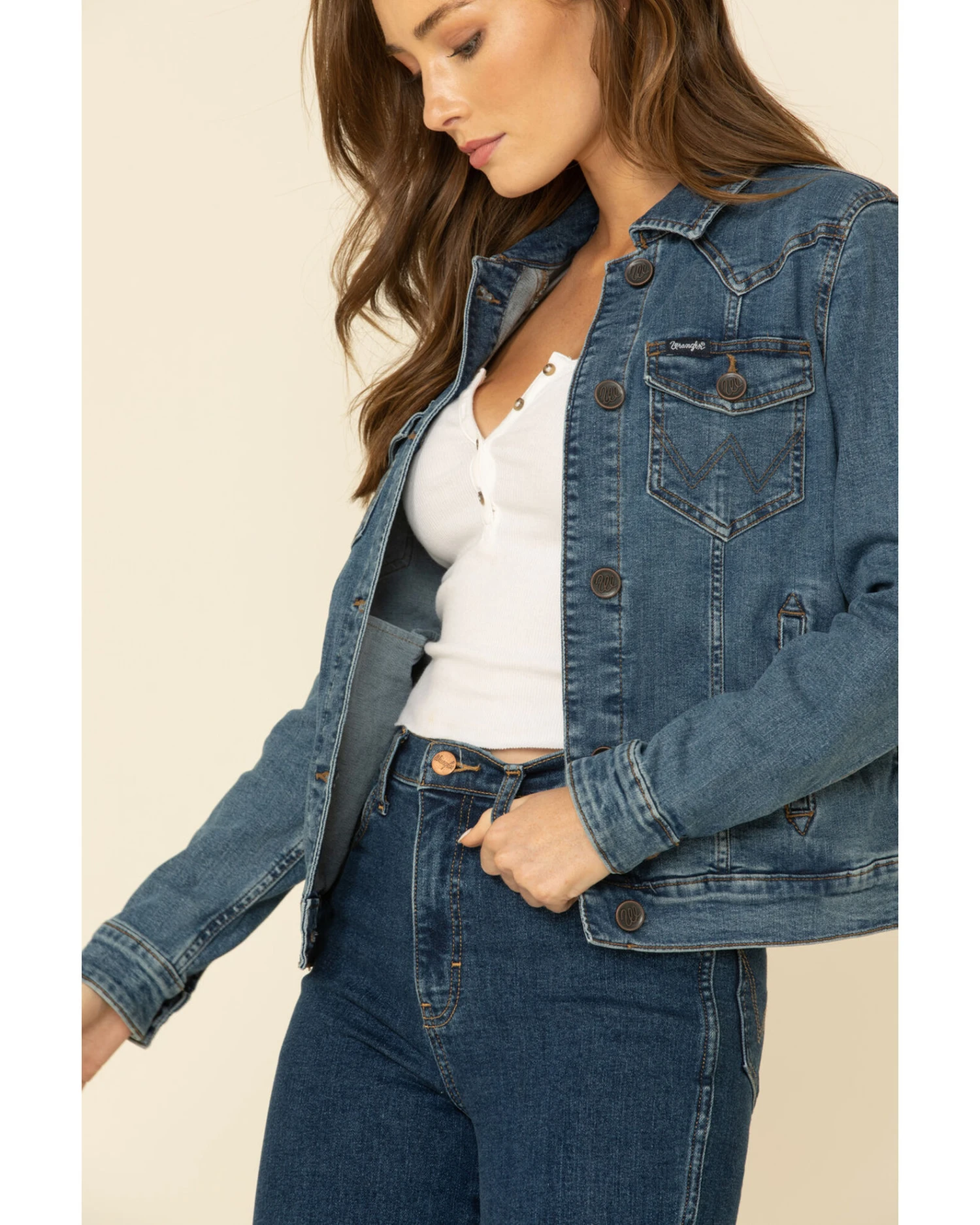 Wrangler Women's Dark Classic Fit Denim Jacket 2 Wrangler Women's Dark Classic Fit Denim Jacket - Image 2