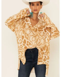Show Me Your Mumu Women's Sand Cliffside Cheetah Print Pullover Sweater -Ariat || Wrangler || FREE PEOPLE Sales Store 2000339451 295 P2
