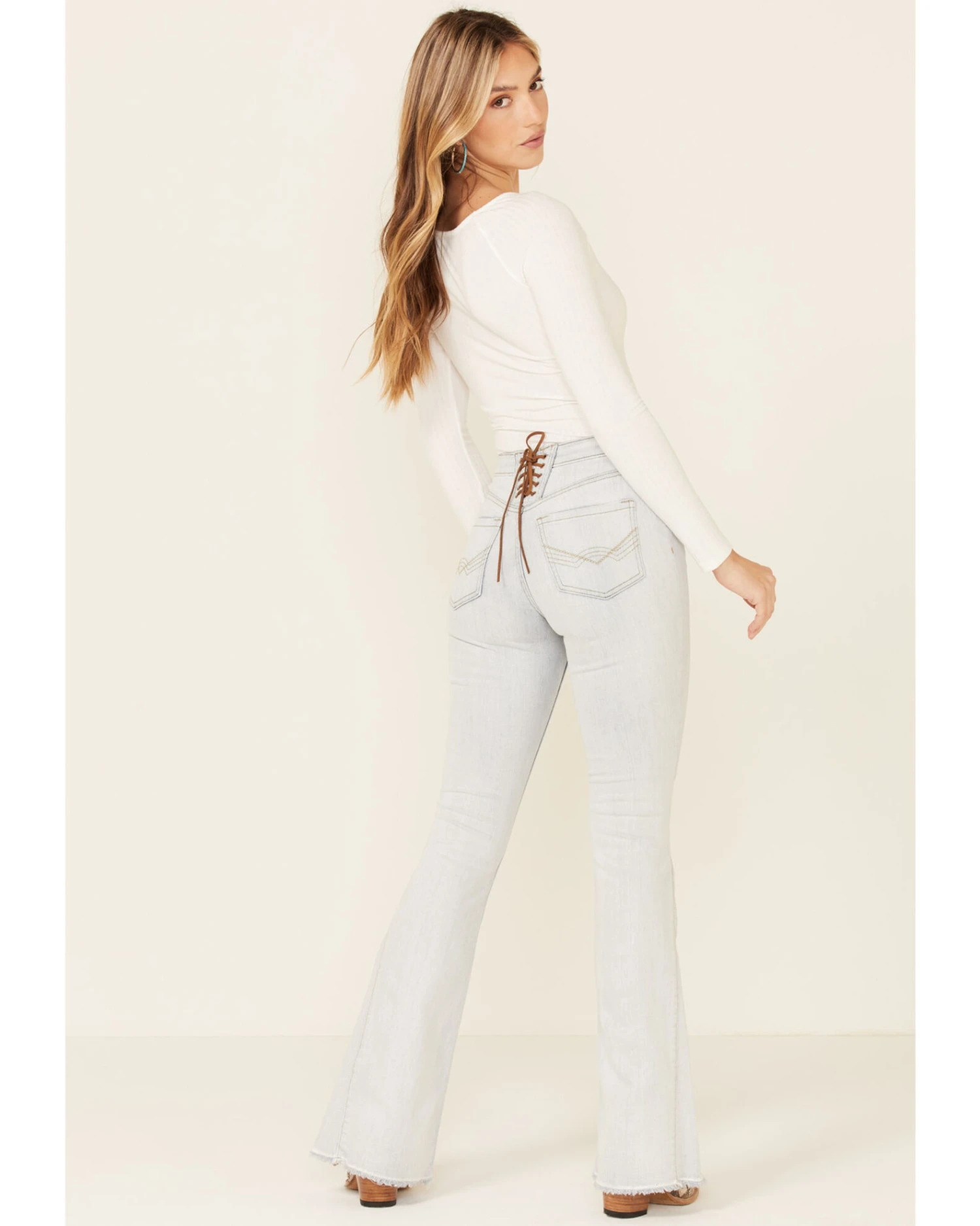 Idyllwind Women's Light Wash High Rise Friendship Flare Jeans 3 Idyllwind Women's Light Wash High Rise Friendship Flare Jeans - Image 3