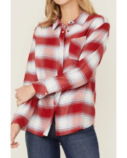 Idyllwind Women's Sycamore Ridge Plaid Print Relaxed Flannel Pearl Snap Shirt