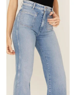 Wrangler X Fender Women's Wanderer Cowgirl Rockstar Medium Wash High Rise Flare Jeans -Ariat || Wrangler || FREE PEOPLE Sales Store 2000360368 400 P2