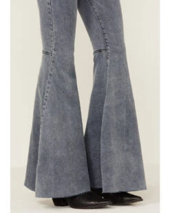 Free People Women's Just Float On Cloudy Indigo Flare Jeans -Ariat || Wrangler || FREE PEOPLE Sales Store 2000372378 103 P2