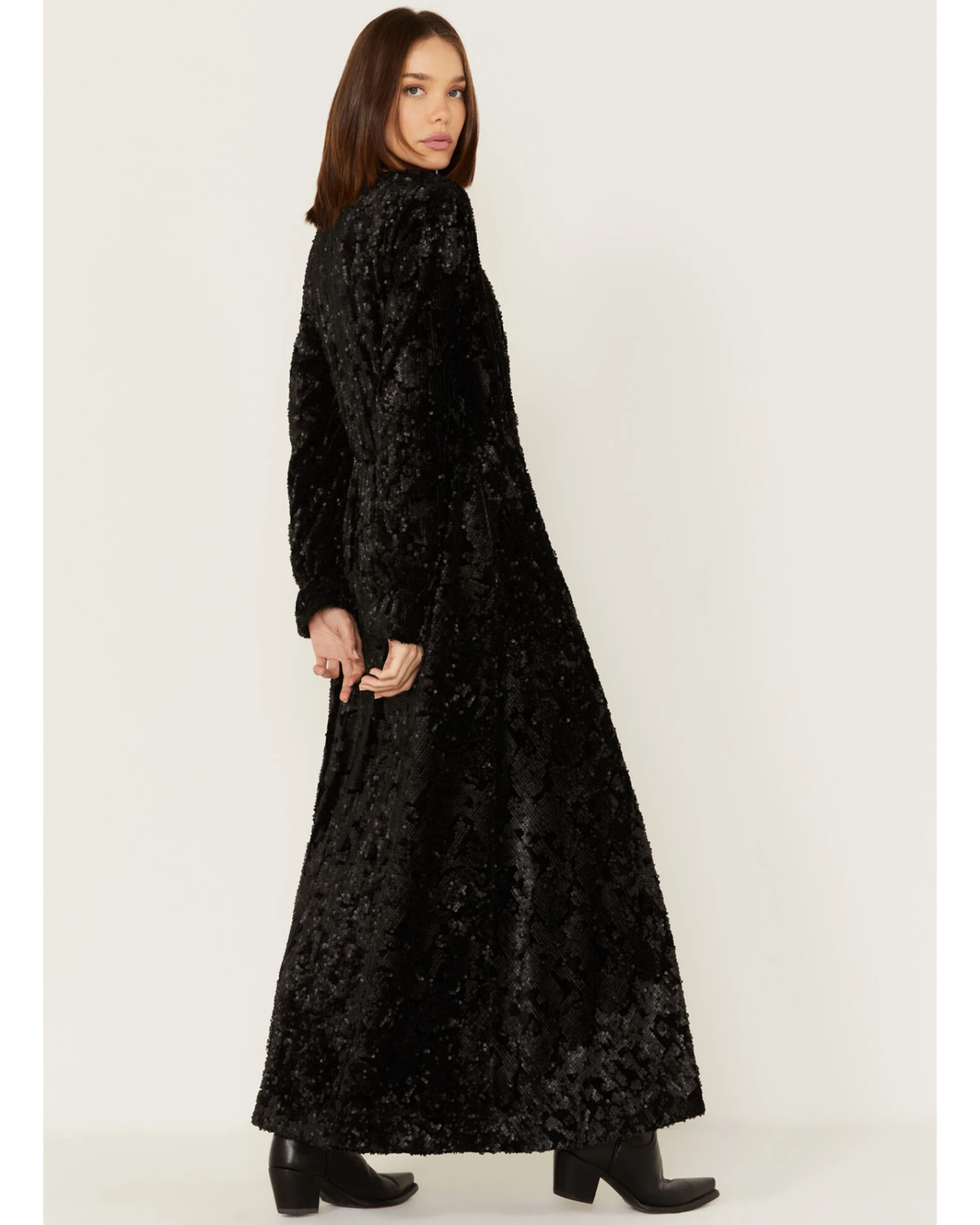 Shyanne Women's Velvet Sequin Duster 2 Shyanne Women's Velvet Sequin Duster - Image 2