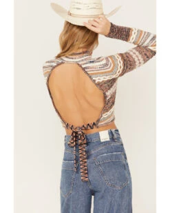 Shyanne Women's Open Back Cropped Sweater -Ariat || Wrangler || FREE PEOPLE Sales Store 2000380677 200 P4