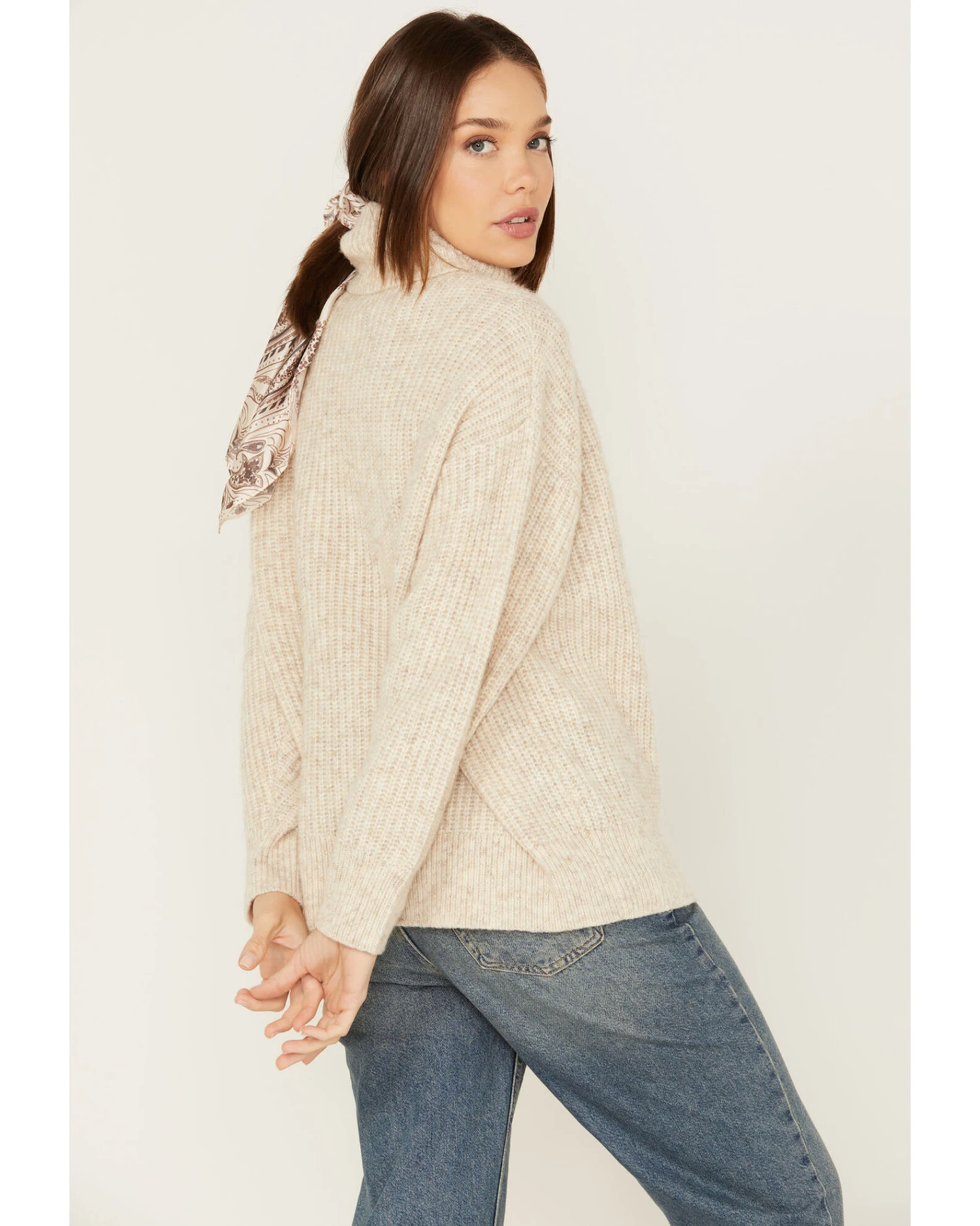 Cleo + Wolf Women's Oversized Turtleneck Sweater 2 Cleo + Wolf Women's Oversized Turtleneck Sweater - Image 2