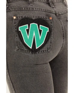 Wrangler Women's Heart Patch Wanderer Flare Jeans -Ariat || Wrangler || FREE PEOPLE Sales Store 2000383473 001 P4